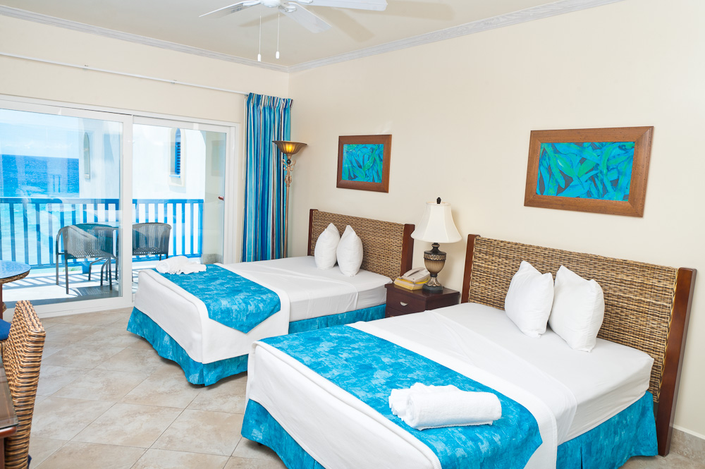Deluxe_studio_double_bed_1